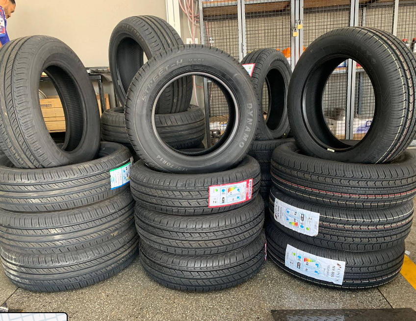 Pneus novos em estoque na Stok Car